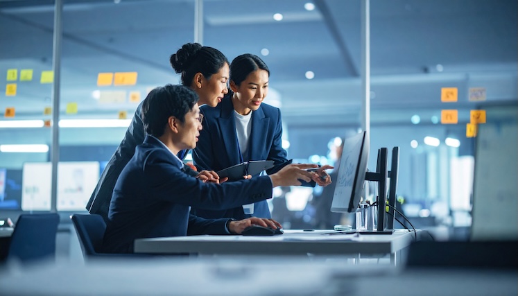 「伸びる」企業のWEBマーケティング